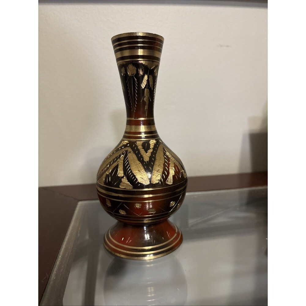 Vintage India Brass Vase Flowers Etched Engraved Accents Black*Red*Gold 6 3/4”